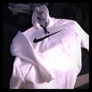 XL Nike men’s Therma Hoodie
